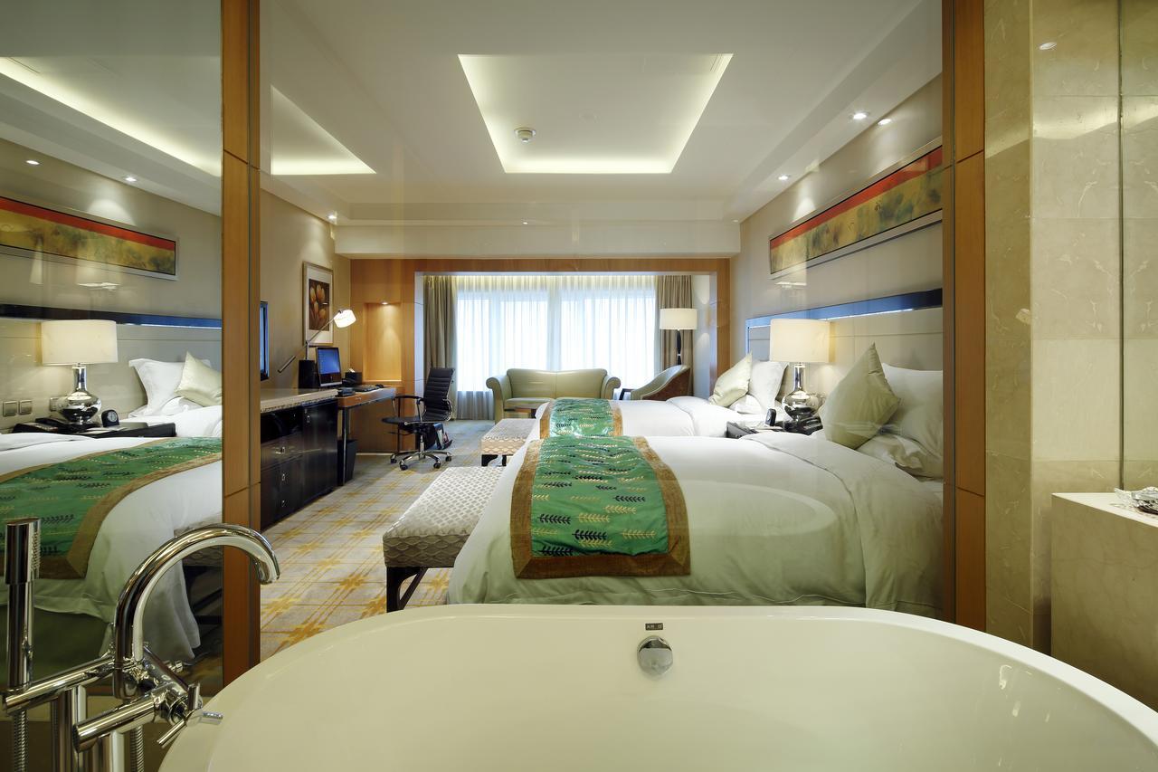 שיג'יאז'ואנג Hebei Hotel Zhongmao Haiyue Hotel מראה חיצוני תמונה