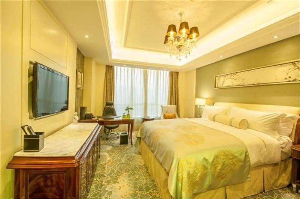שיג'יאז'ואנג Hebei Hotel Zhongmao Haiyue Hotel מראה חיצוני תמונה