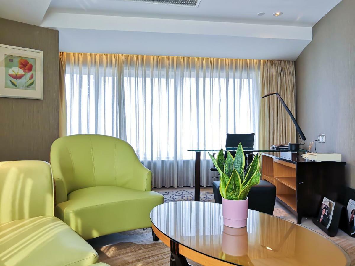 שיג'יאז'ואנג Hebei Hotel Zhongmao Haiyue Hotel מראה חיצוני תמונה