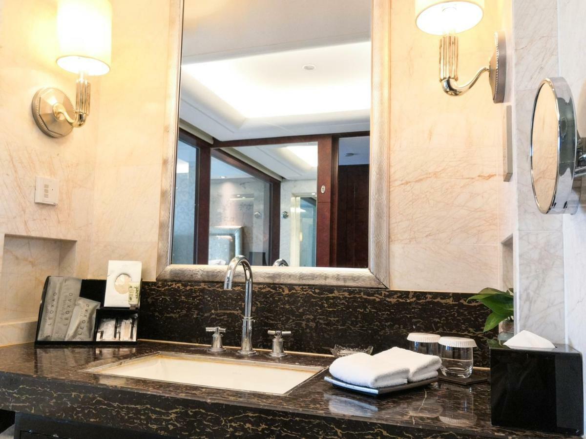 שיג'יאז'ואנג Hebei Hotel Zhongmao Haiyue Hotel מראה חיצוני תמונה